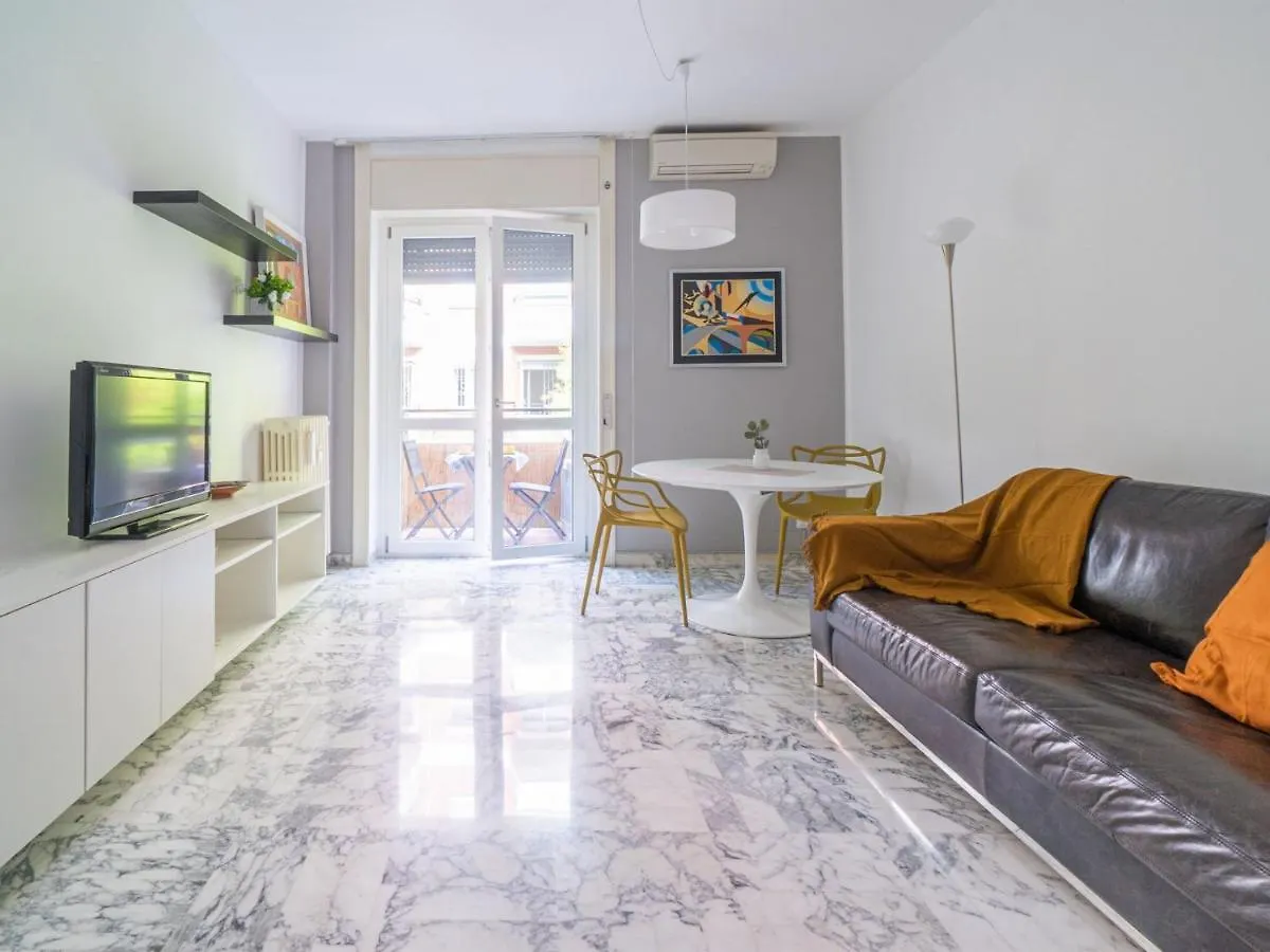 Cozy One-Bedroom Apartment With 2 Balconies In Sempione District Milan 0*,